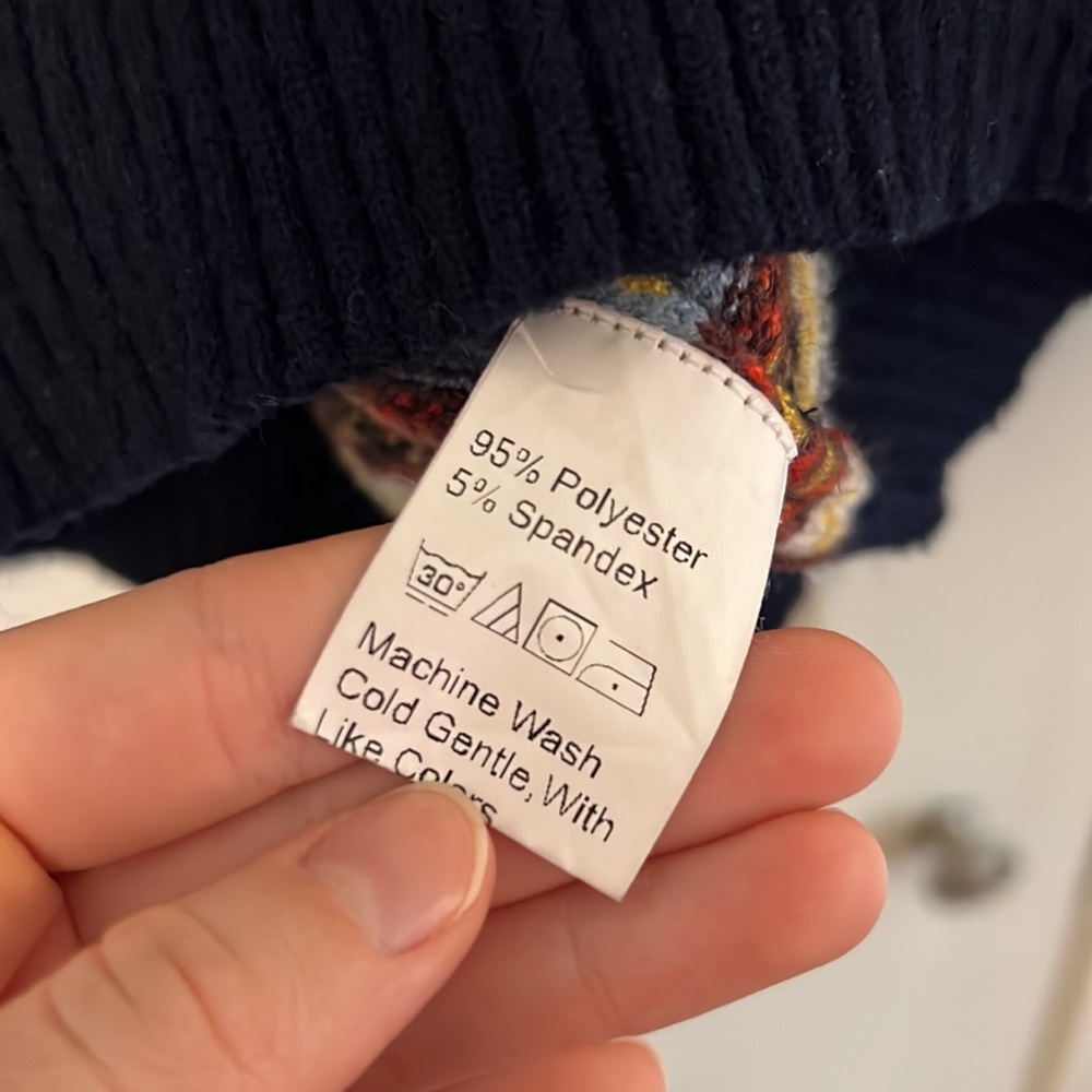 Patterned Cropped Sweater - Picture 3 of 3